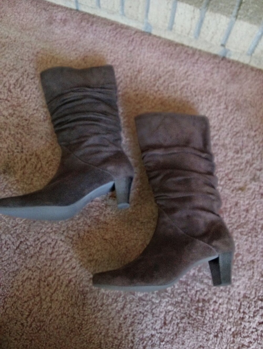 Women's Ruched Mid-Calf Heeled Boots in Dark Brown